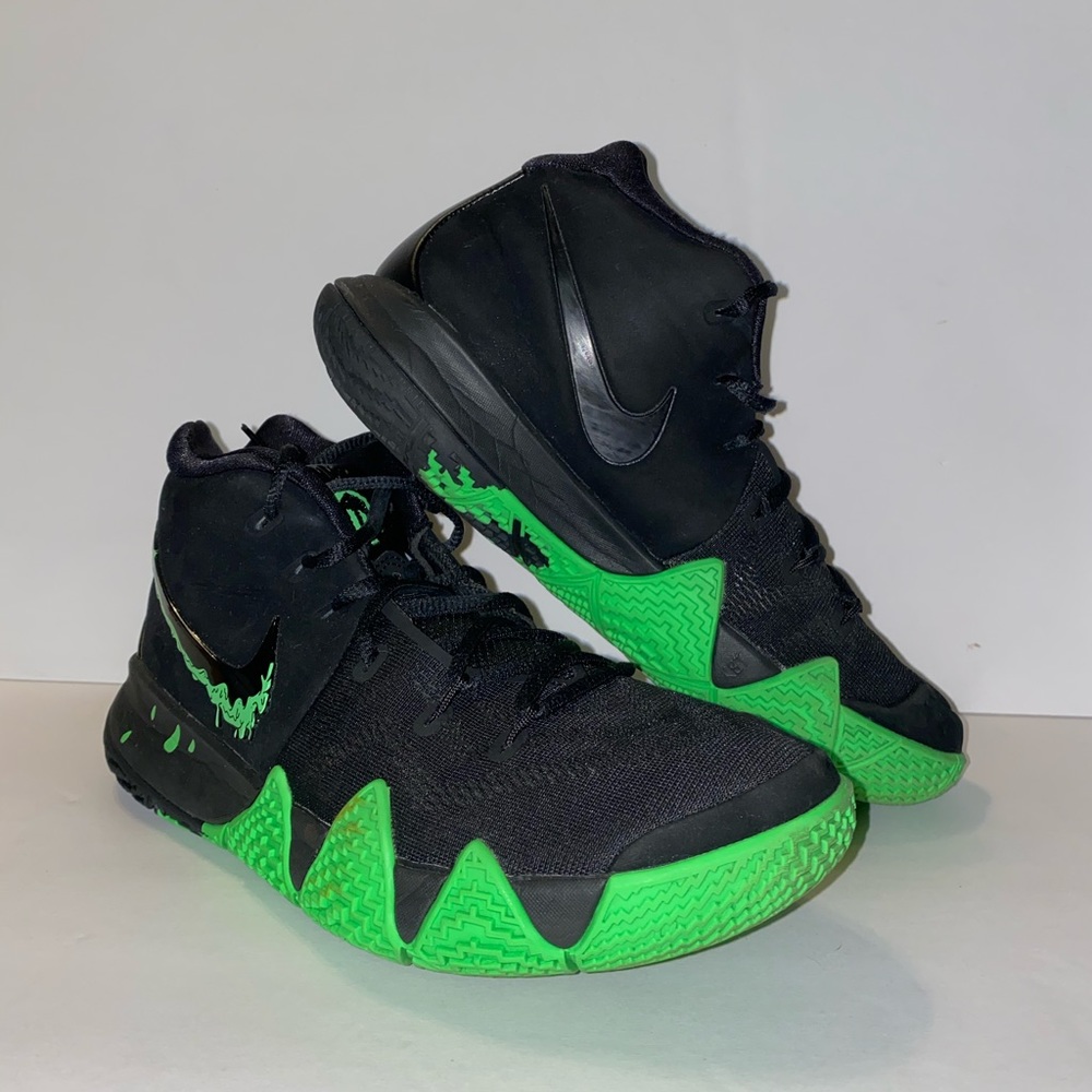 Nike Kyrie 4 Halloween Bball Shoes
